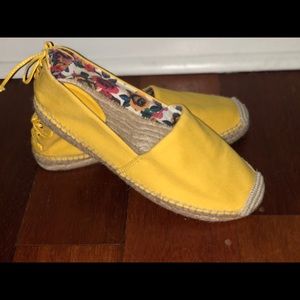 NWOT VERA BRADLEY Espadrilles